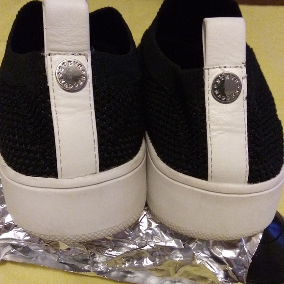 Steve Madden Slip On Youth Sneakers - Picture 6 of 8